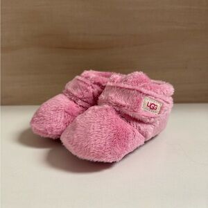 $20 ADD ON Pink Uggs New without tags‎ Booties Moccs Kids 4-5c Ugg Tasman Crocs